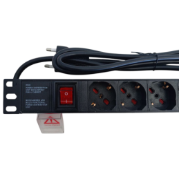 Multipresa 8 posti spina europea per armadio rack 19" con interruttore luminoso