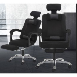 Sedia ergonomica da ufficio nera con poggiapiedi