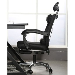 Sedia ergonomica da ufficio nera con poggiapiedi