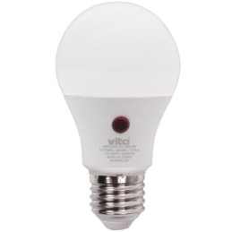 Lampadina LED con sensore crepuscolare E27 9W 972Lm 6400K luce fredda