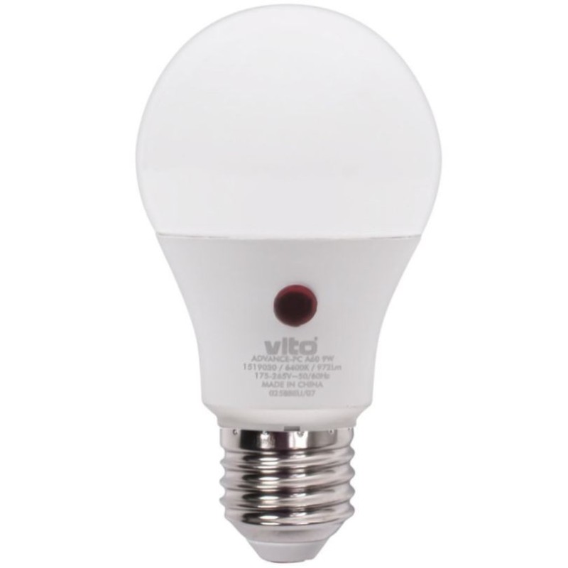 Lampadina LED con sensore crepuscolare E27 9W 972Lm 6400K luce fredda