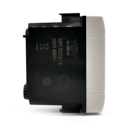 Presa bivalente 10-16A 250V compatibile Living International Bianco