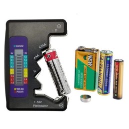 Tester digitale con display LCD per batterie