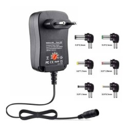 Alimentatore universale con selettore di tensione 3–12V e porta USB – 30W